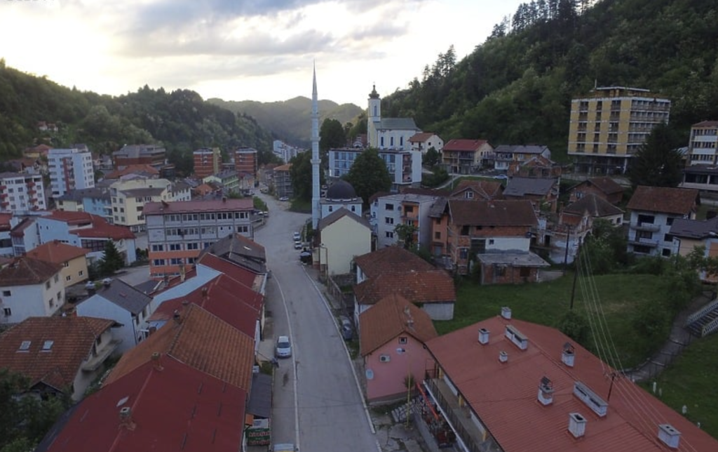 U Srebrenici zavrnute pipe: Građani ostaju bez vode, dva sata dnevno nisu dovoljna!