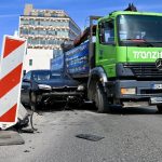 (FOTO) Udes automobila i kamiona na Stupu, nastala veća materijalna šteta