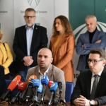 Deljković na konferenciji za medije: Neće nas ništa prestrašiti, možete bacati, možete i tenkove uzeti