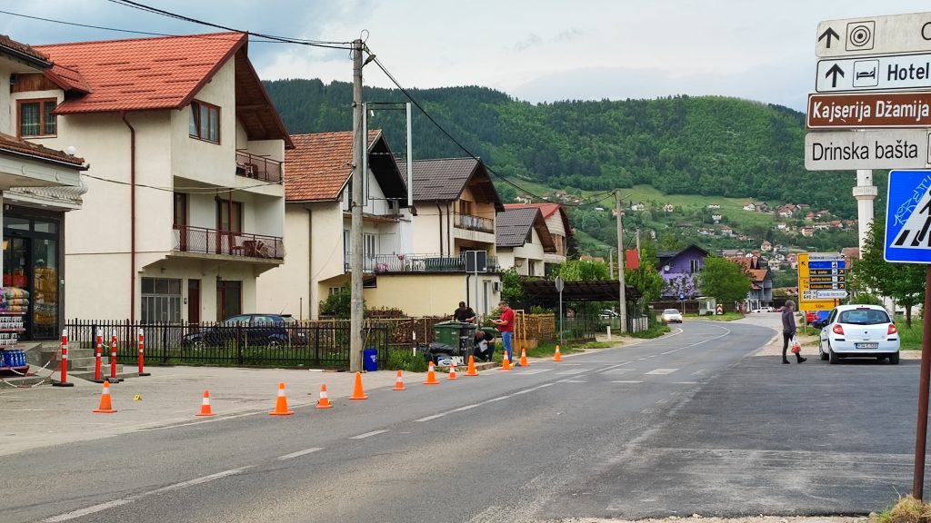 Teško povrijeđena pješakinja u Goraždu, vozač pobjegao s lica mjesta a potom uhapšen