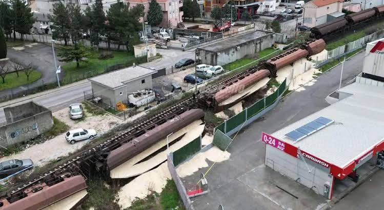 Ne ukloni li se šećer s mjesta nesreće u Mostaru uginut će nam milioni pčela