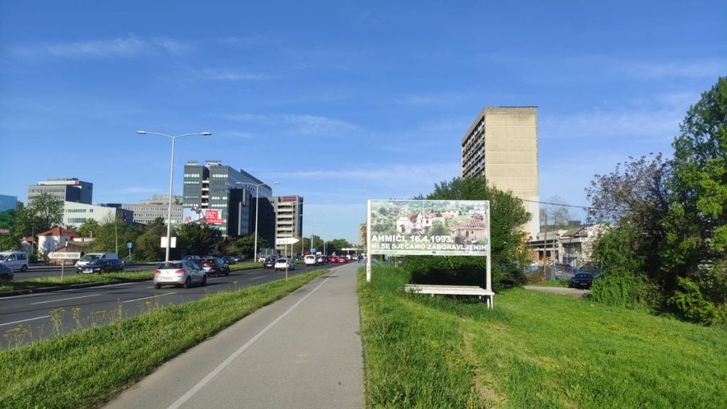 Uništen plakat u Zagrebu koji podsjeća na žrtve u Ahmićima