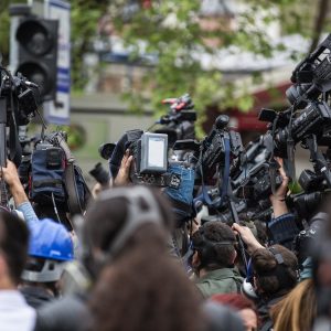 Povjerenje građana BiH: Mediji i vjerske zajednice na vrhu, političke stranke na dnu