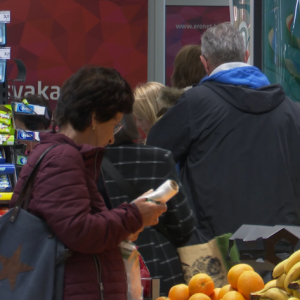 Sit gladnom ne vjeruje: Dok građani stežu kaiš, izostaju adekvatne mjere nadležnih organa