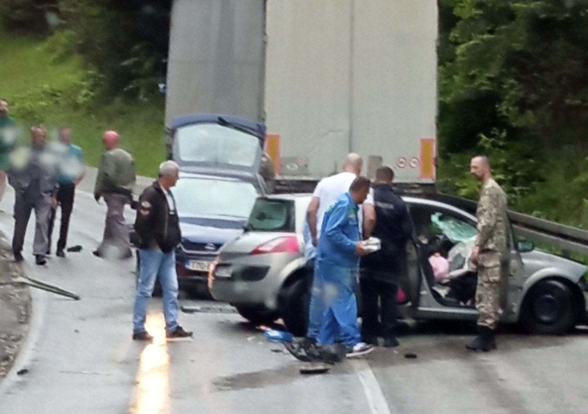 Teška nesreća na Podromaniji, pet osoba povrijeđeno