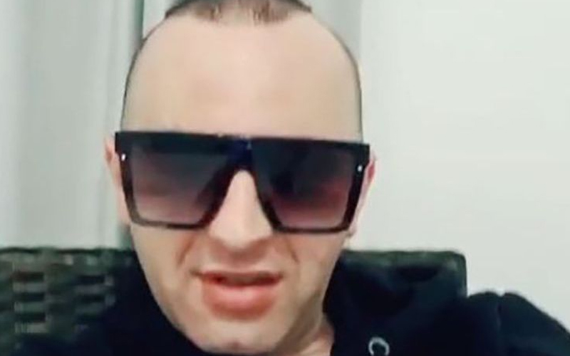 Tiktoker Enes Baković napadnut za vrijeme live snimanja, završio u hitnoj