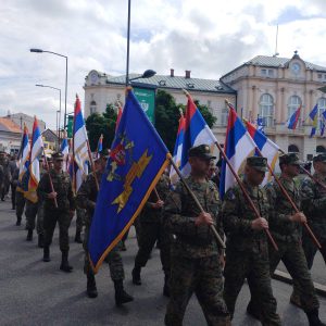 Puštali himnu Srbije na obilježavanju Dana Oružanih snaga BiH u Bijeljini