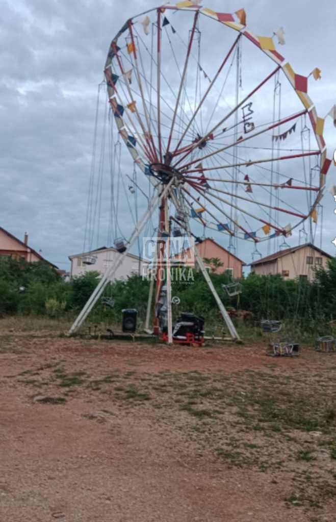 Troje djece zadržano u bolnici nakon pada s ringišpila kod Ljubuškog