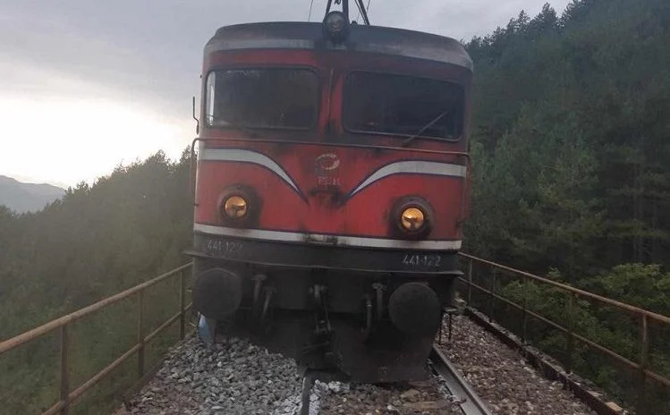 Incident na Bradinskoj rampi: Teretni voz iskočio iz šina treći put u kratkom periodu