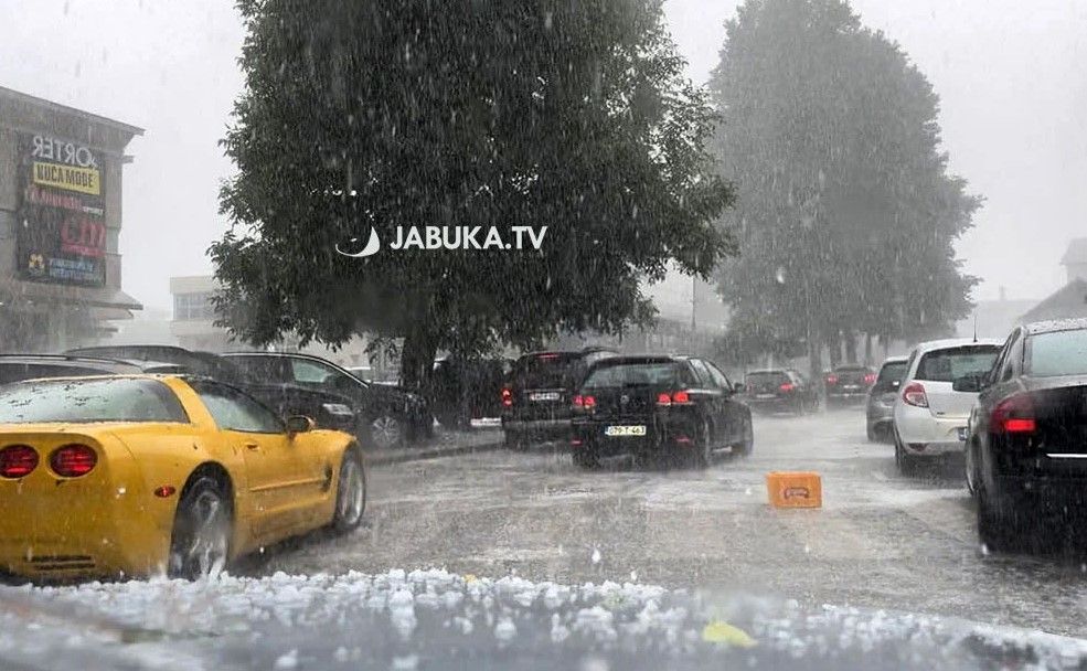 Jako nevrijeme u Hercegovini: Oštećeno nekoliko vozila