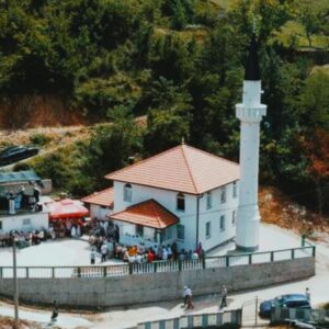 Džematlije ogorčene jer IZ organizuje ručak u restoranu u kojem se služi alkohol