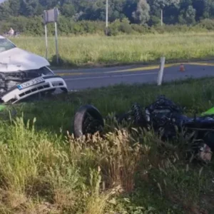 Tragična nesreća: Poginuo motociklista, vozač Golfa teško povrijeđen