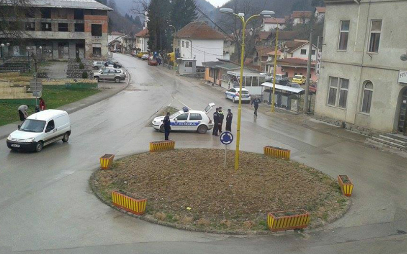 Srebreničanin htio sebi oduzeti život, policija mu pronašla i oduzela oružje