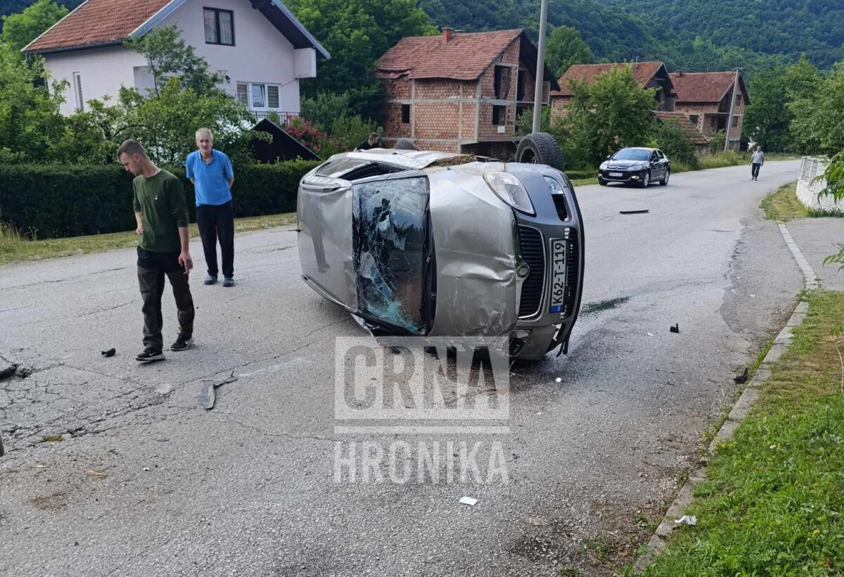 Tragedija u Visokom: Maloljetnik (15) uzeo dedino auto, suvozač 16-godišnjak ispao iz vozila