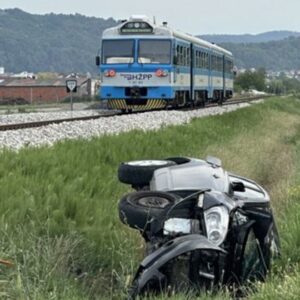 Teška nesreća u bh. komšiluku: Voz udario u automobil