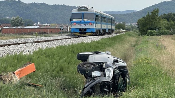 Teška nesreća u bh. komšiluku: Voz udario u automobil