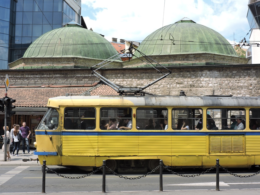 Visoke temperature dovele do prekida tramvajskog saobraćaja, putniku pozlilo