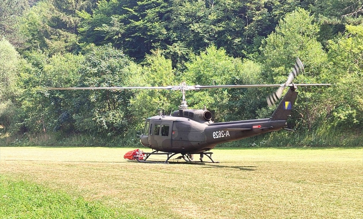 Oružane snage BiH uspješno ugasile požar kod Olova uz pomoć helikoptera