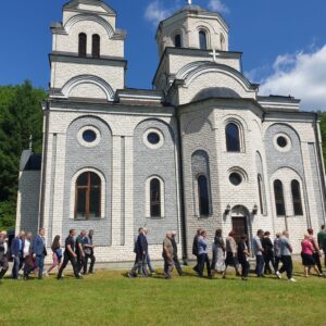 Sveštenik sa Pala prodavao lažne diplome fakulteta iz Sarajeva