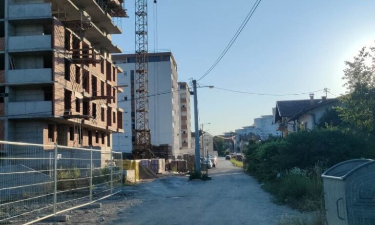 Banjalučani ogorčeni: Planirana jedna, a grade se četiri zgrade