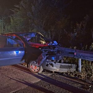 Tragedija u BiH: Autom se zabio u ogradu, život izgubilo 1 lice