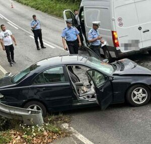 Nesreća kod Banjaluke: Povrijeđena 2 vozača, oba prevezena u UKC Srpske