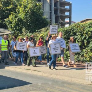 Protestvovali uposlenici NUB-a u Sarajevu: “5 mjeseci nisu primili platu”