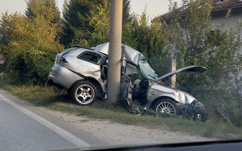 Stravična nesreća u Busovači: 24-godišnjak i maloljetnik teško povrijeđeni