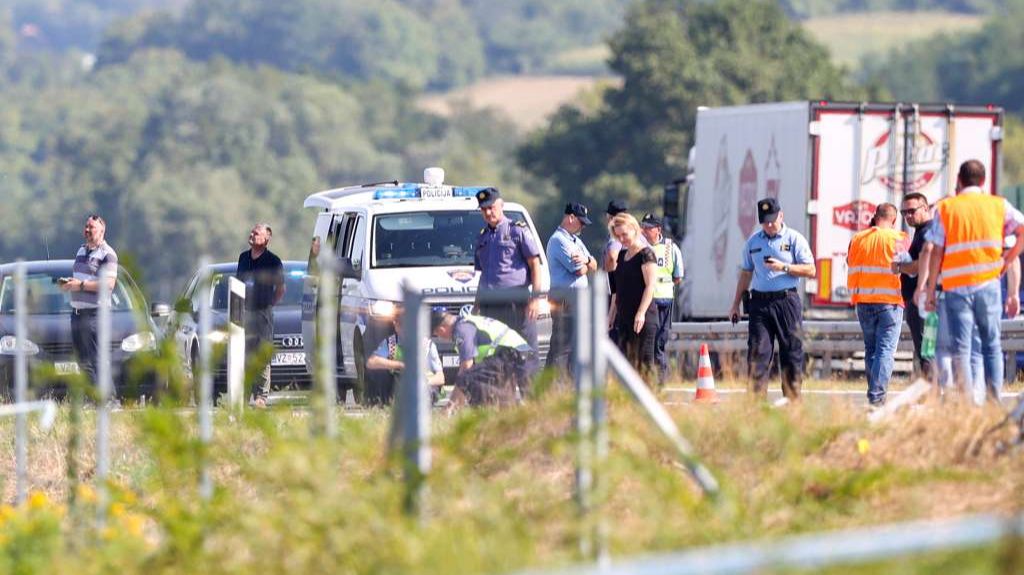 Trogodišnjak iz saobraćajne nesreće na Viru i dalje u kritičnom stanju