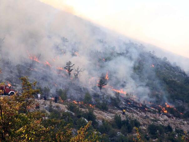 Devetnaest požara u Hercegovini: Vatrogasci se suočavaju s velikim problemima