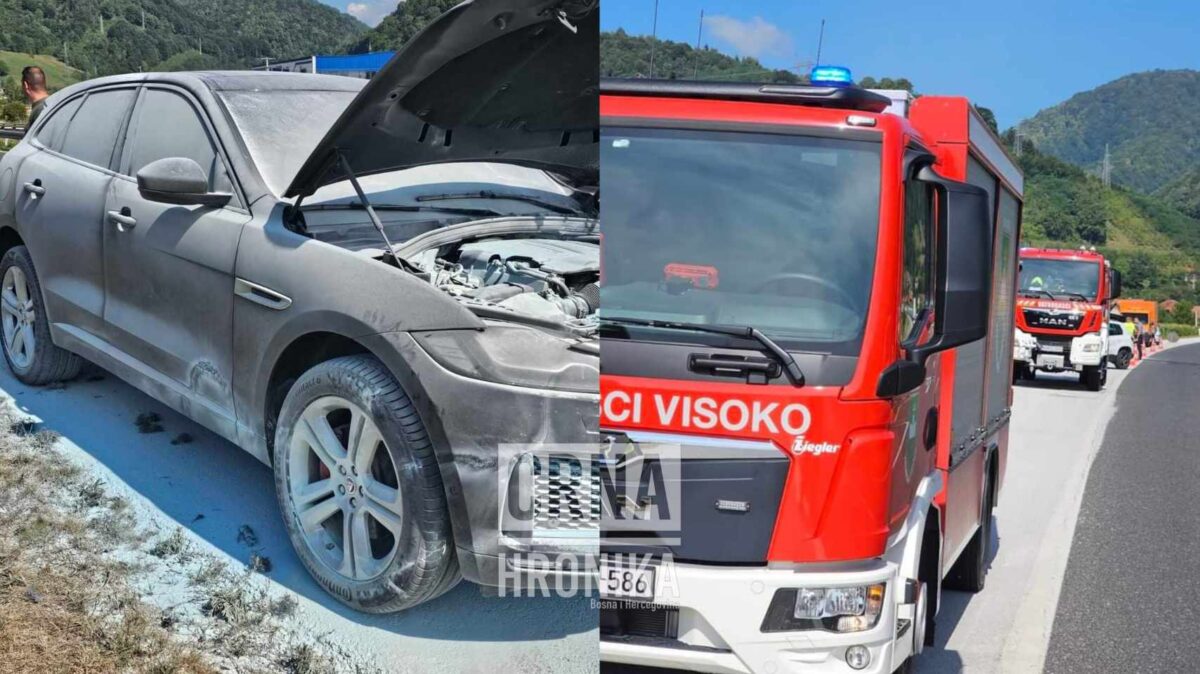 (FOTO) Zapalio se skupocjeni džip Jaguar na autoputu A1