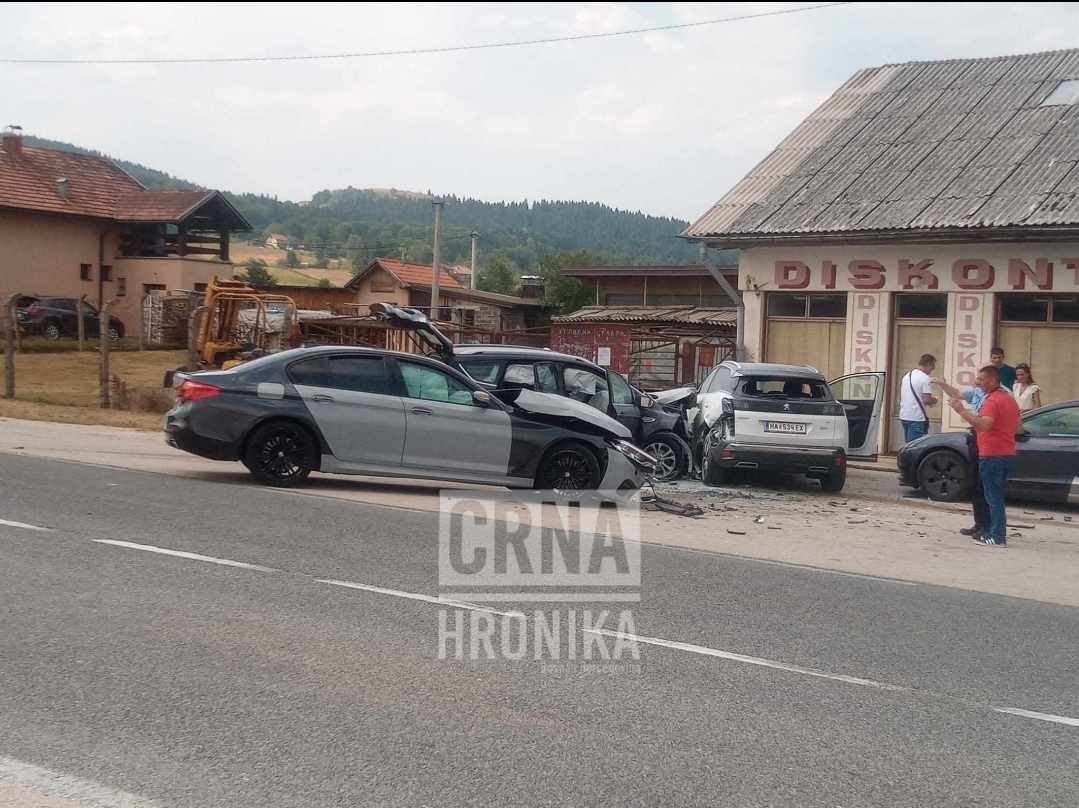 (FOTO) Arapi napravili tešku nesreću u BiH: “Pet osoba povrijeđeno”