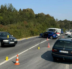 Nesreća kod Srebrenika: Sudar dva automobila i vozila Hitne pomoći