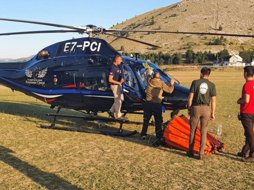 Ponovo gori kod Gacka: Helikopteri Srpske gase požar