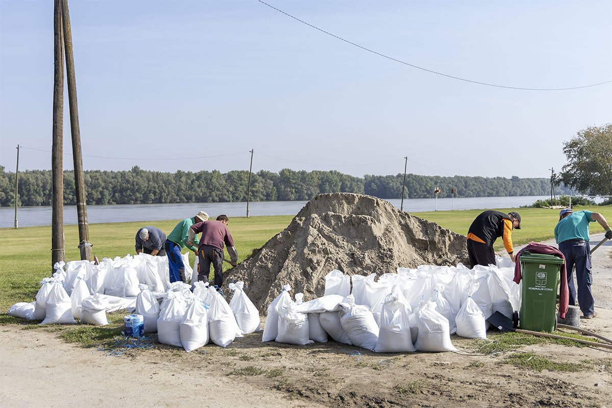 Poplave stižu i u Hrvatsku: Spremno milion i po vreća i 300 ljudi na terenu