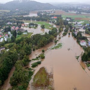 (FOTO) Obilne padavine i poplave zahvatile Evropu