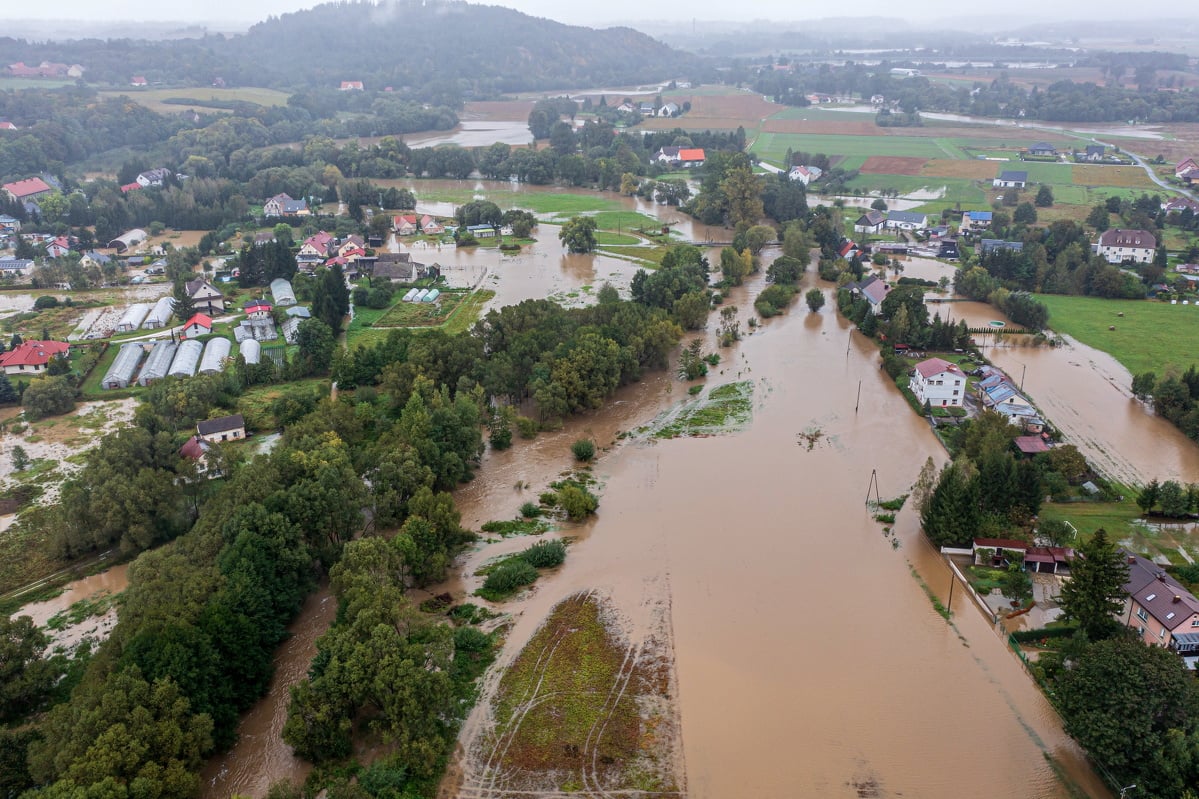 (FOTO) Obilne padavine i poplave zahvatile Evropu