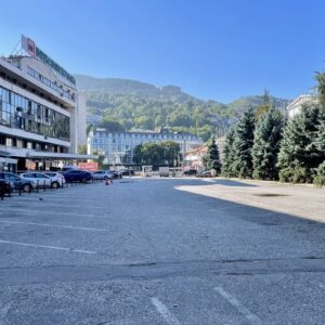 Parking kod Narodnog pozorišta zatvoren: Kako je godišnji zakup smanjen za 50%?