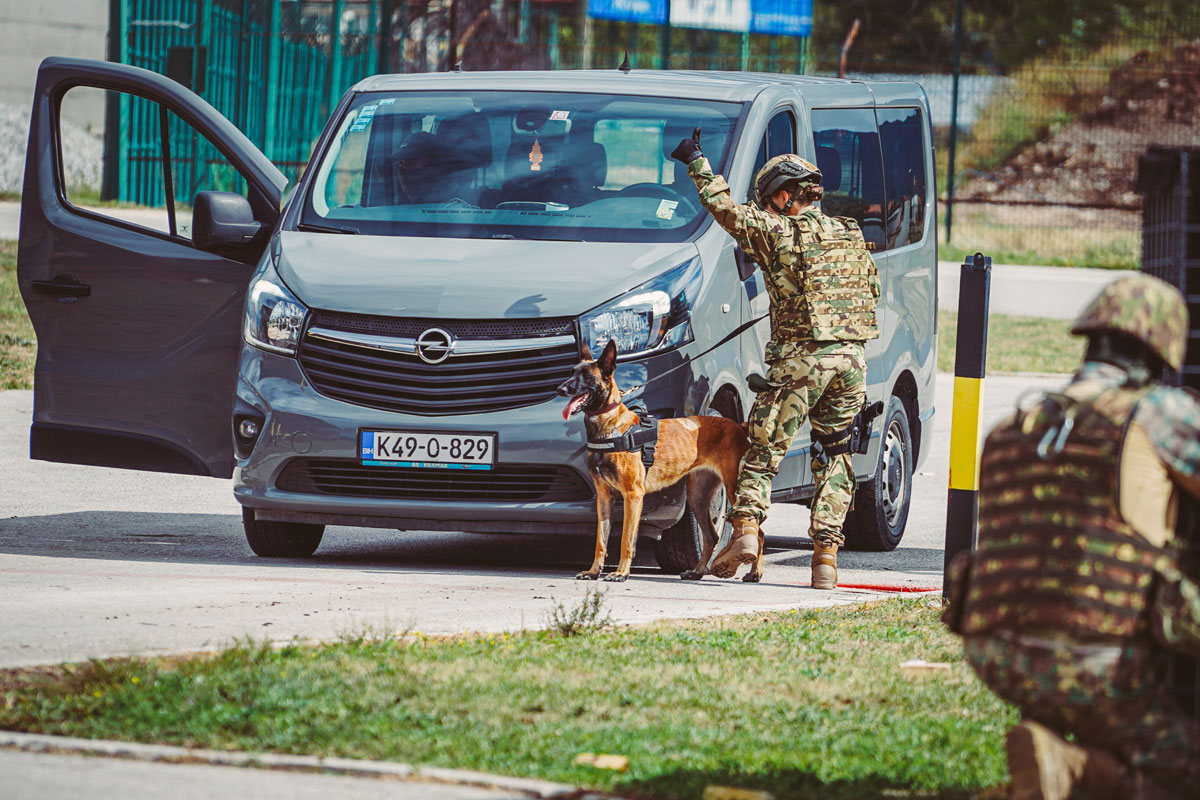 (FOTO) EUFOR objavio fotografije sa vježbe koja se danima održavala u Bosni i Hercegovini