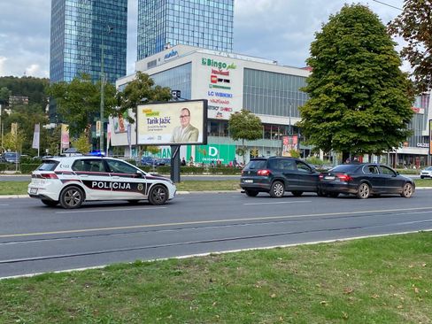 Saobraćajna nesreća u blizini SCC u Sarajevu: Dva vozila učestvovala