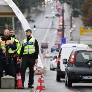 (FOTO) Ovako od danas izgleda prelazak njemačke granice: Duge cijevi i policija na svakom koraku