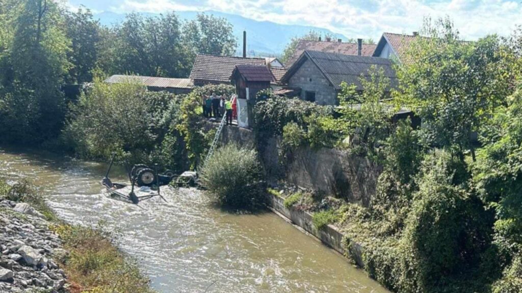 Tragedija u Živinicama: Sjeo na traktor i sletio u rijeku