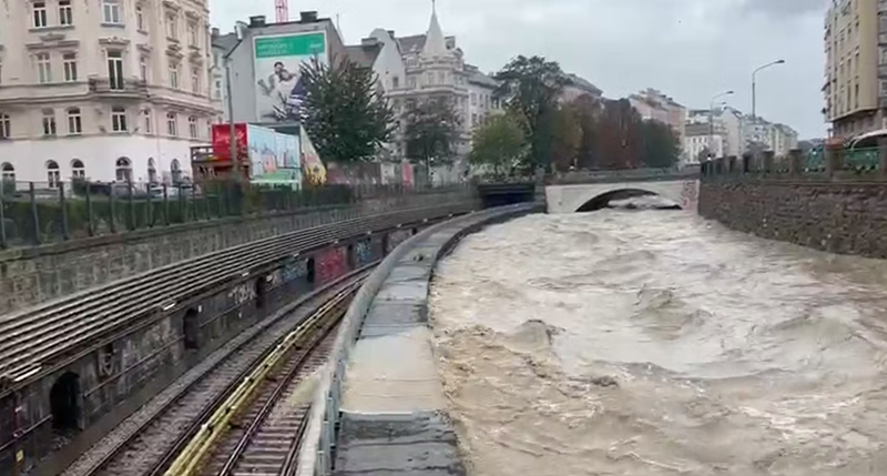 Vrhunac poplava večeras: Kritična situacija u Austriji