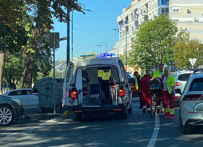 Motociklista povrijeđen nakon udesa s automobilom u Sarajevu