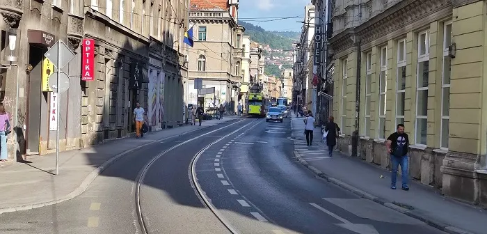 U Federaciji za mjesec skoro 3 hiljade manje zaposlenih