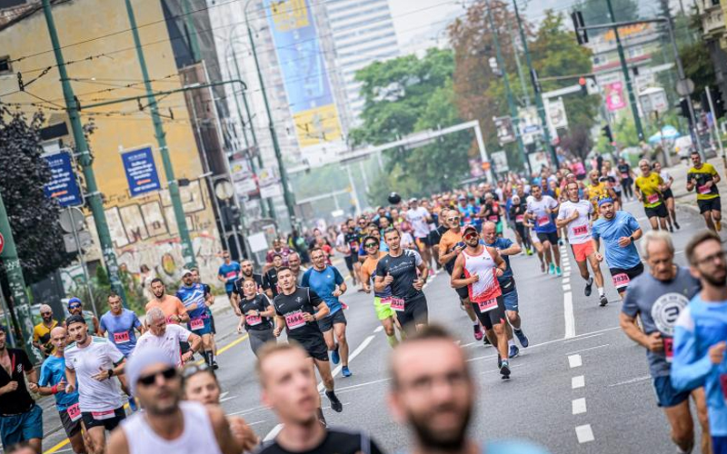 Maratoni u centru grada: Kada sport paralizuje saobraćaj