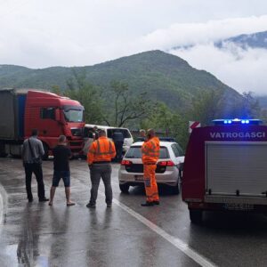 Saobraćajna nesreća obustavila saobraćaj na putu Jablanica – Prozor