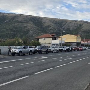 Ljudi velikog srca: Desetak terenskih vozila na putu prema odsječenim mjestima