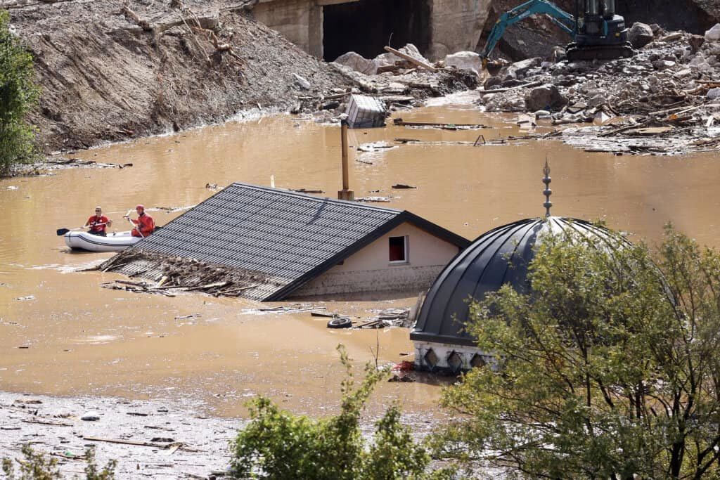 Jezivi zvuk sirena, plač majki, nijemi pogledi ljudi koji više nemaju riječi – sve to stavlja strah u kosti