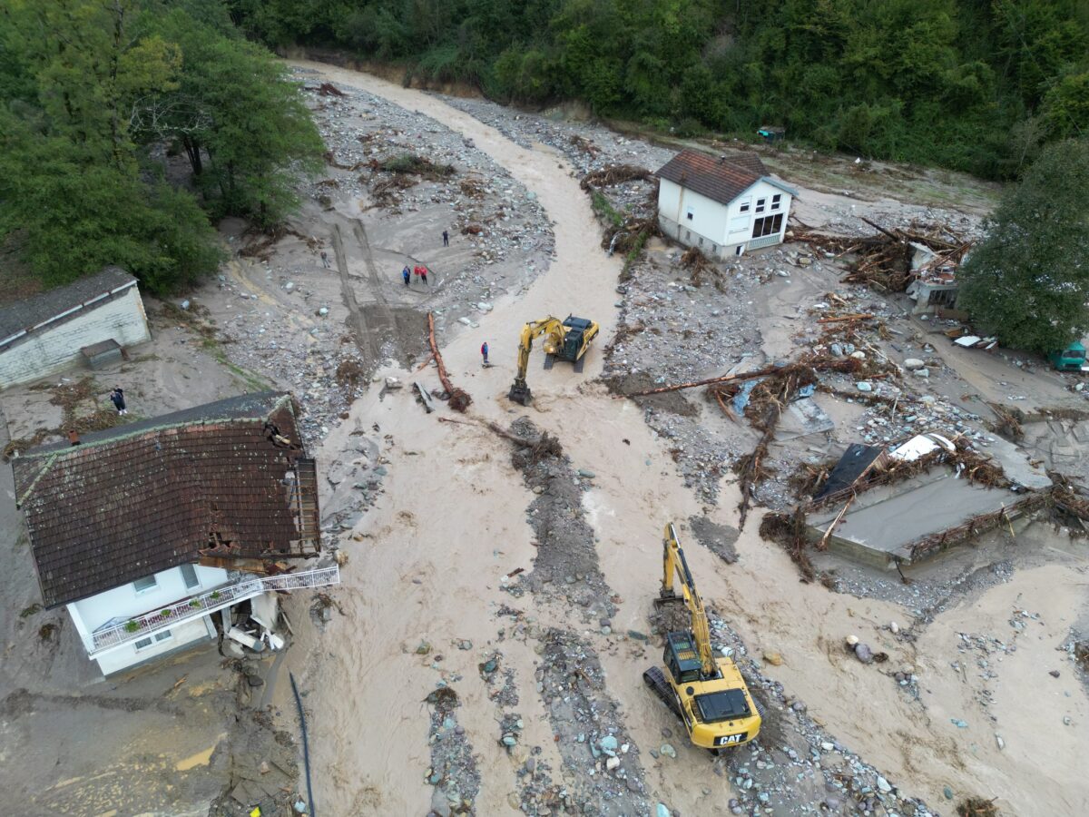 Situacija kritična u Buturović Polju, prijeti urušavanje osnovne škole